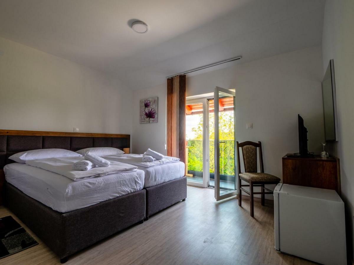 Bed and Breakfast Sobe Kod Bakija Karlovac Zewnętrze zdjęcie